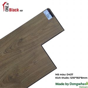 D437